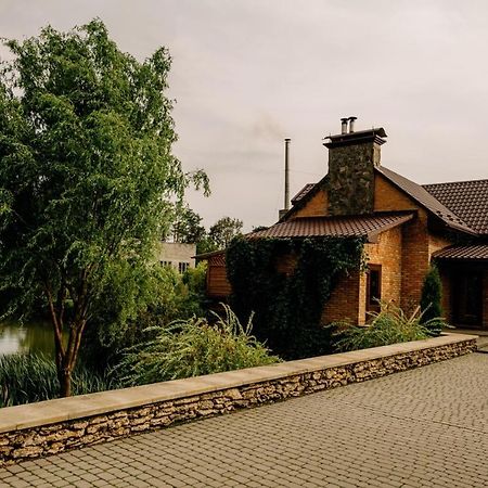 Готельно-Ресторанний Комплекс Прованс Парк Poceaiiv Exterior foto
