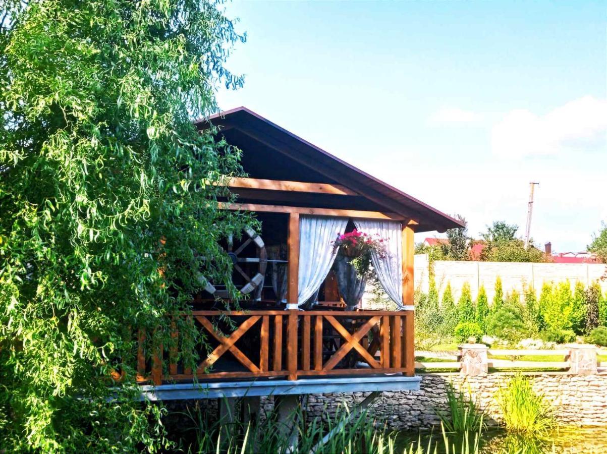 Готельно-Ресторанний Комплекс Прованс Парк Poceaiiv Exterior foto