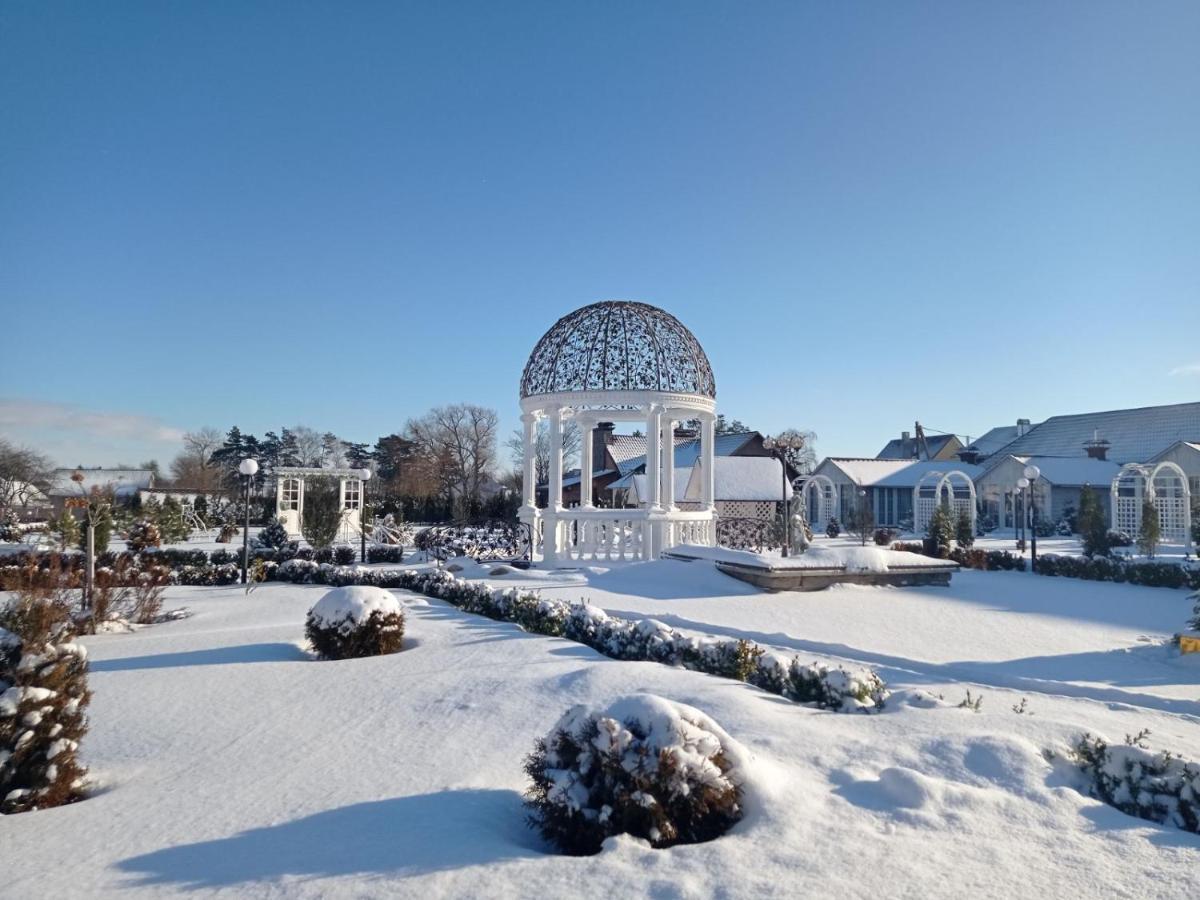 Готельно-Ресторанний Комплекс Прованс Парк Poceaiiv Exterior foto