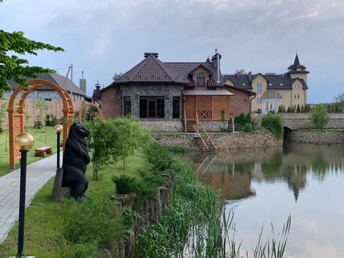 Готельно-Ресторанний Комплекс Прованс Парк Poceaiiv Exterior foto